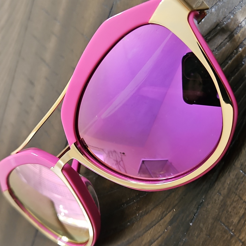 MCM Women's Sunglasses in Pink and Gold - Picture 4 of 8